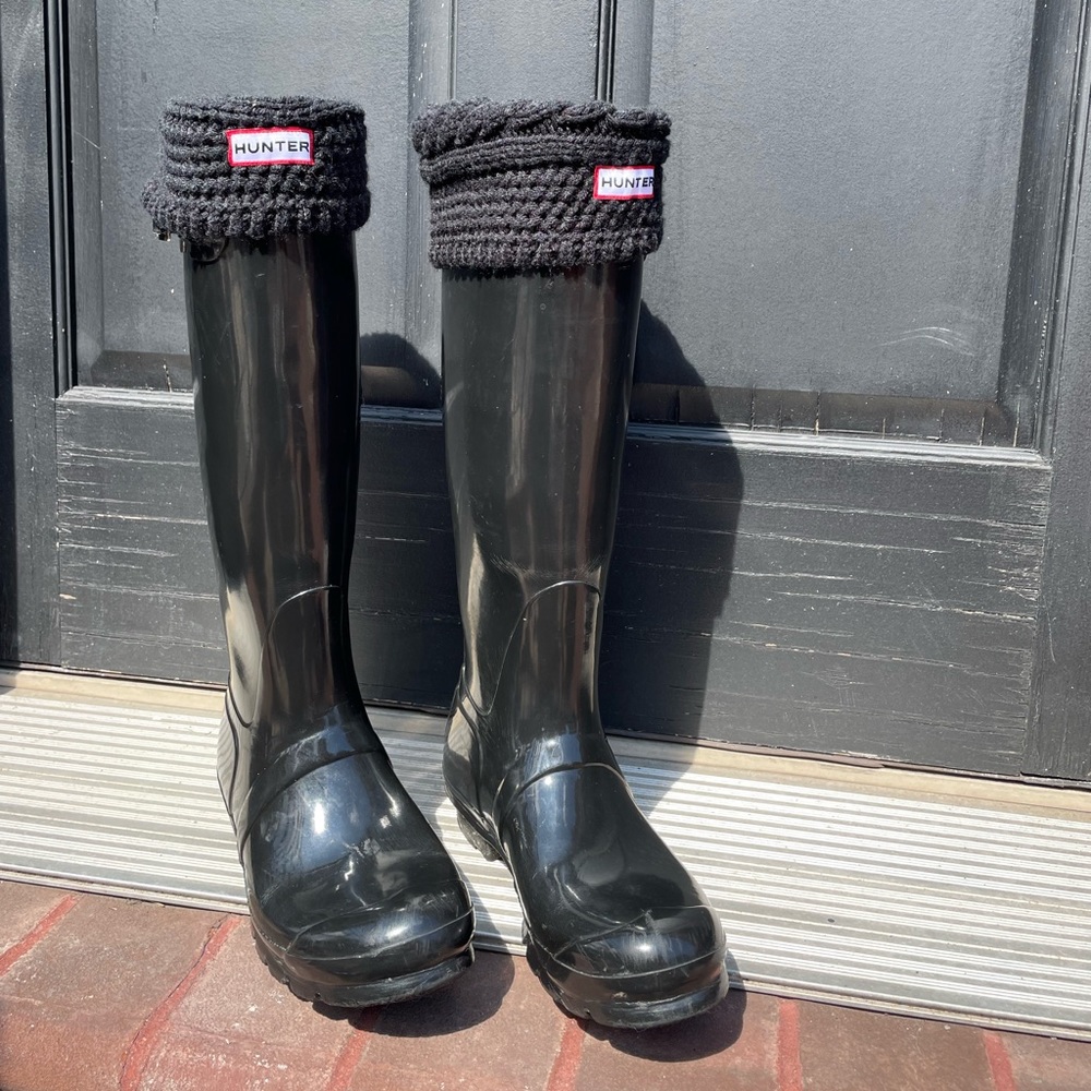 Size 8 Tall Black Hunter Boots with Hunter Boot Socks